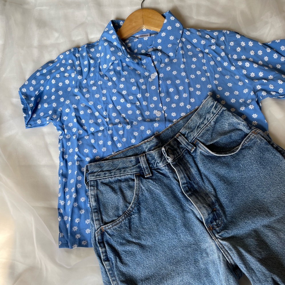 Blue shirt - Picture 3 of 3